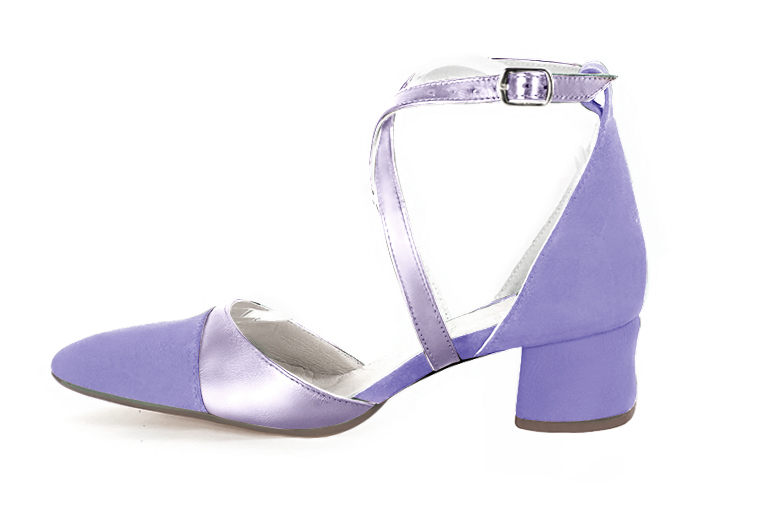 Lavender purple women's open side shoes, with crossed straps. Tapered toe. Low flare heels. Profile view - Florence KOOIJMAN